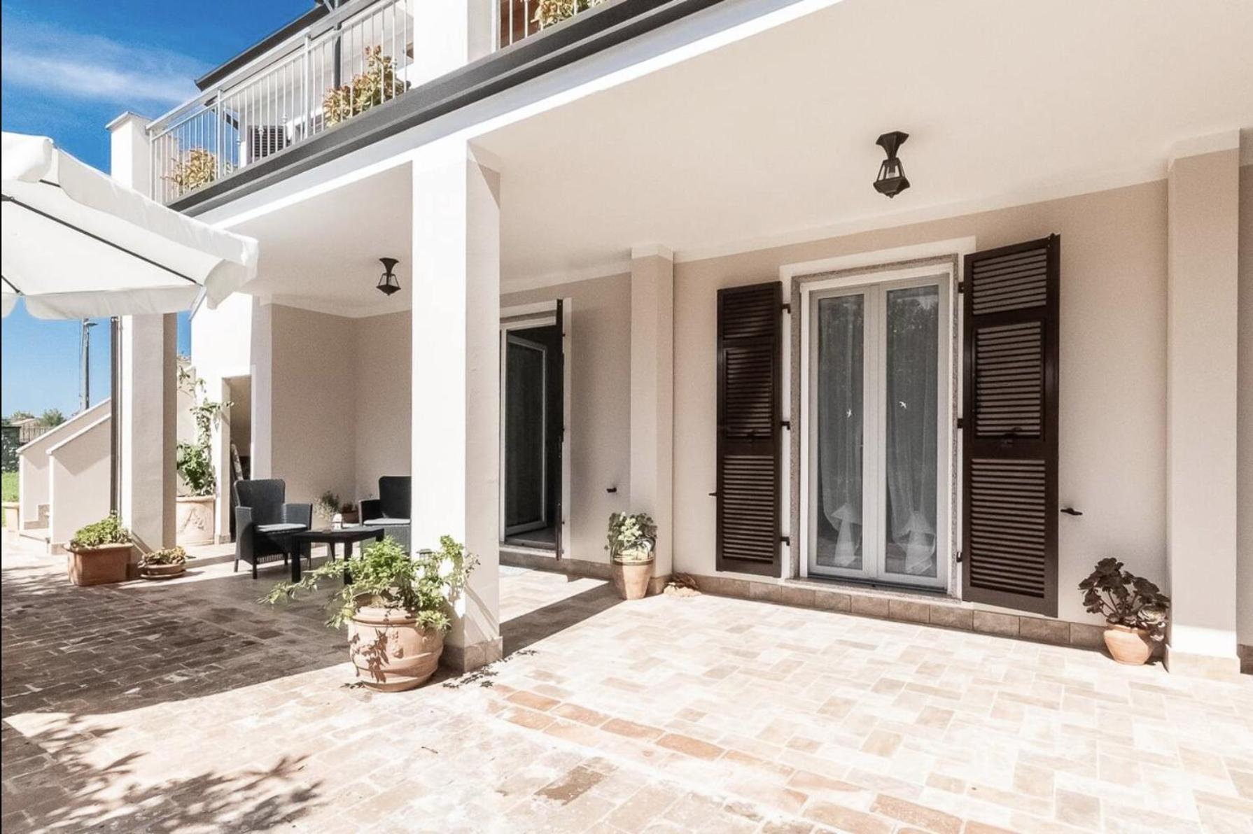 Villa Oasi Di Pace Sarzana Luni Exterior foto