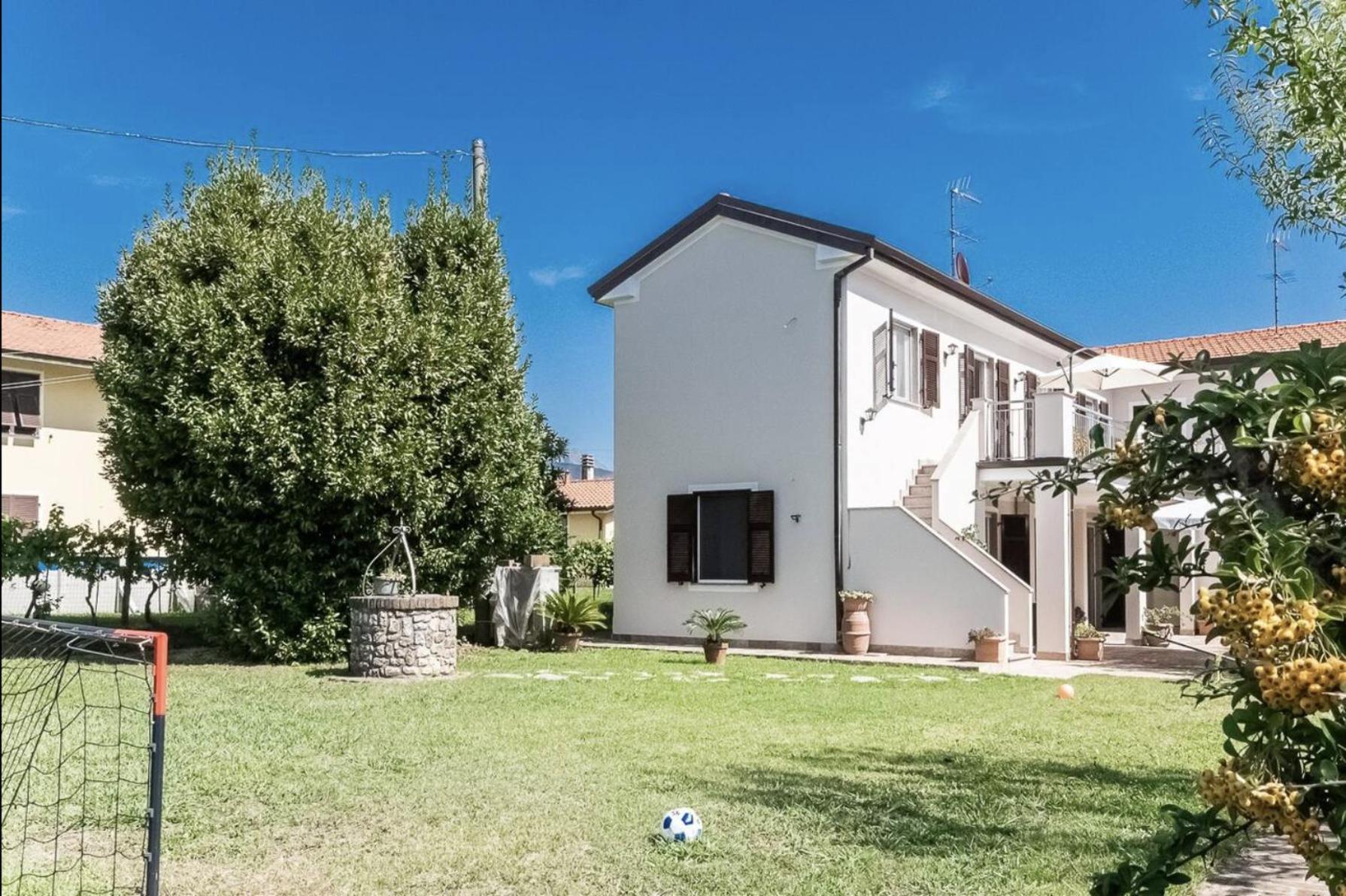 Villa Oasi Di Pace Sarzana Luni Exterior foto