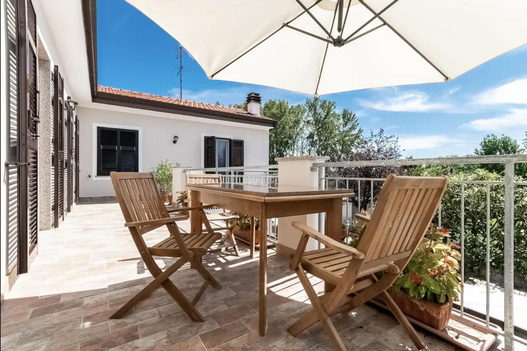 Villa Oasi Di Pace Sarzana Luni Exterior foto